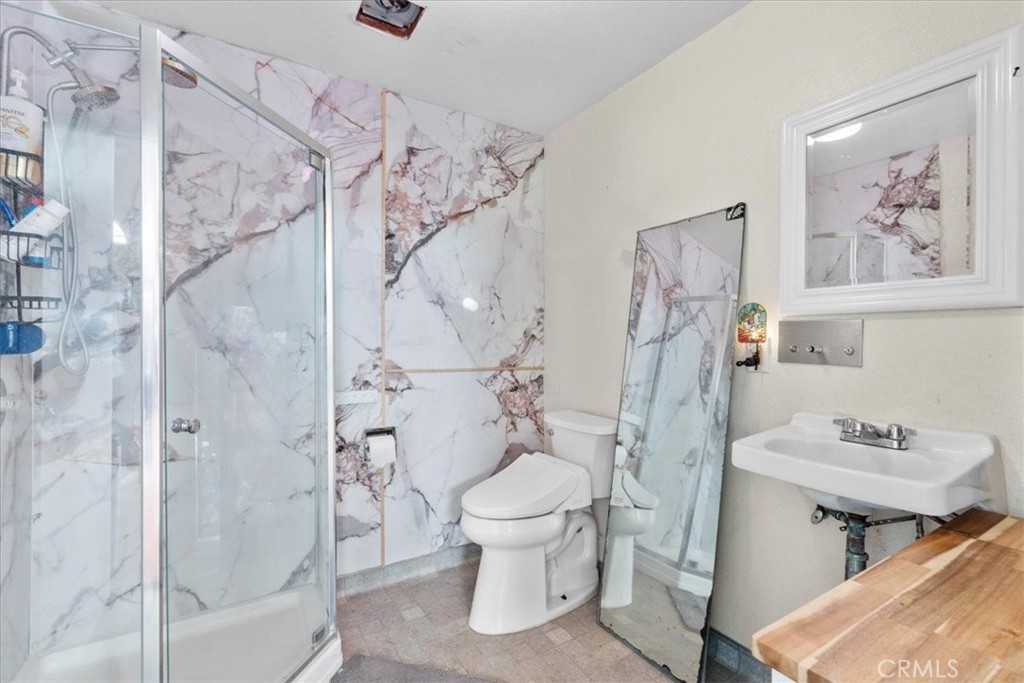 16927 Pacific Coast Property Photo 22