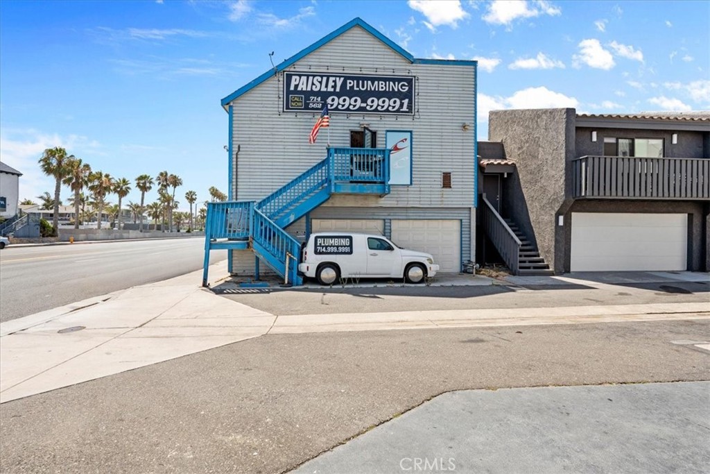 16927 Pacific Coast Property Photo 27