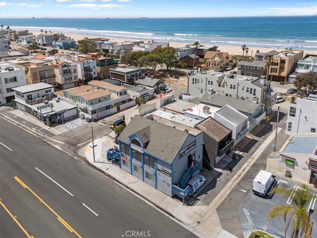 16927 Pacific Coast Property Photo 32