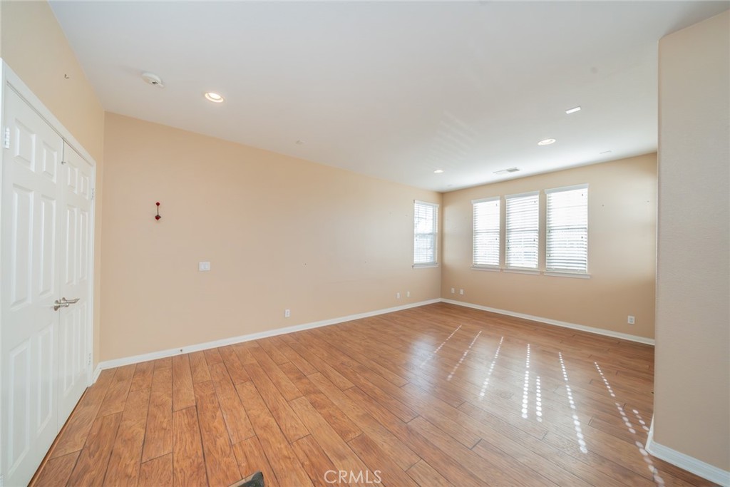 32764 Lambeth Property Photo 25