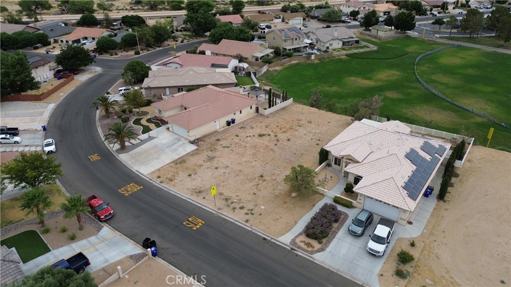 15071 Shady Elm Property Photo 12