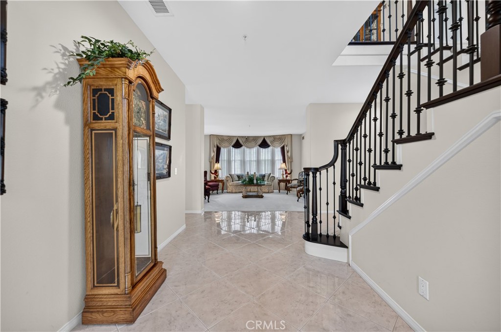 2560 Galicia Property Photo 4