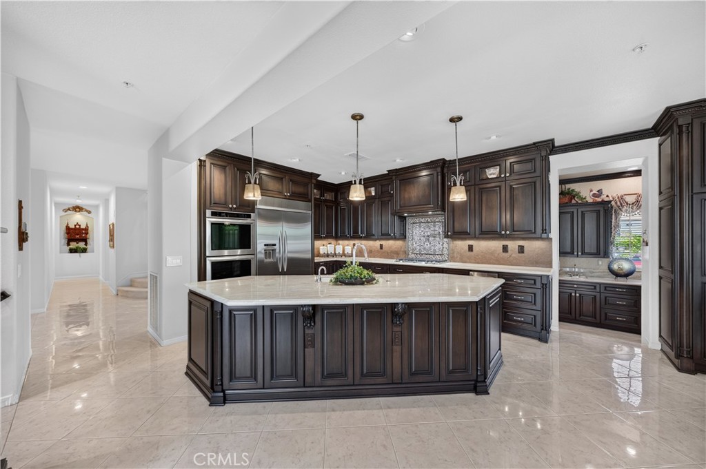 2560 Galicia Property Photo 9
