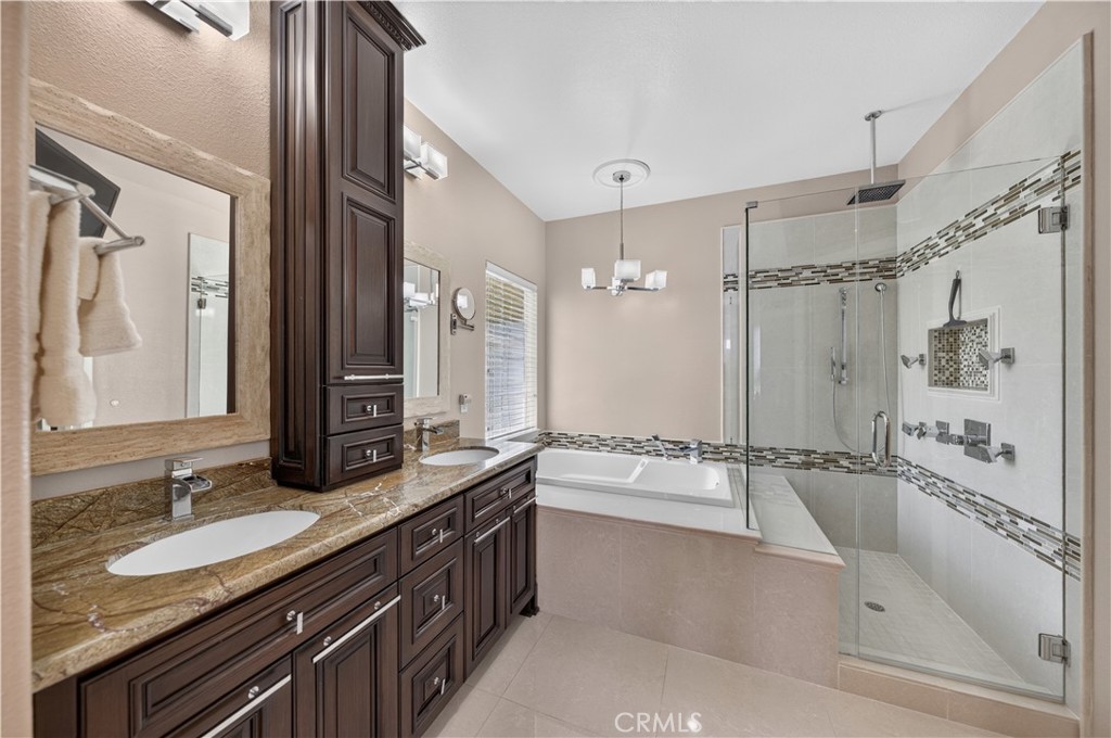 2560 Galicia Property Photo 47
