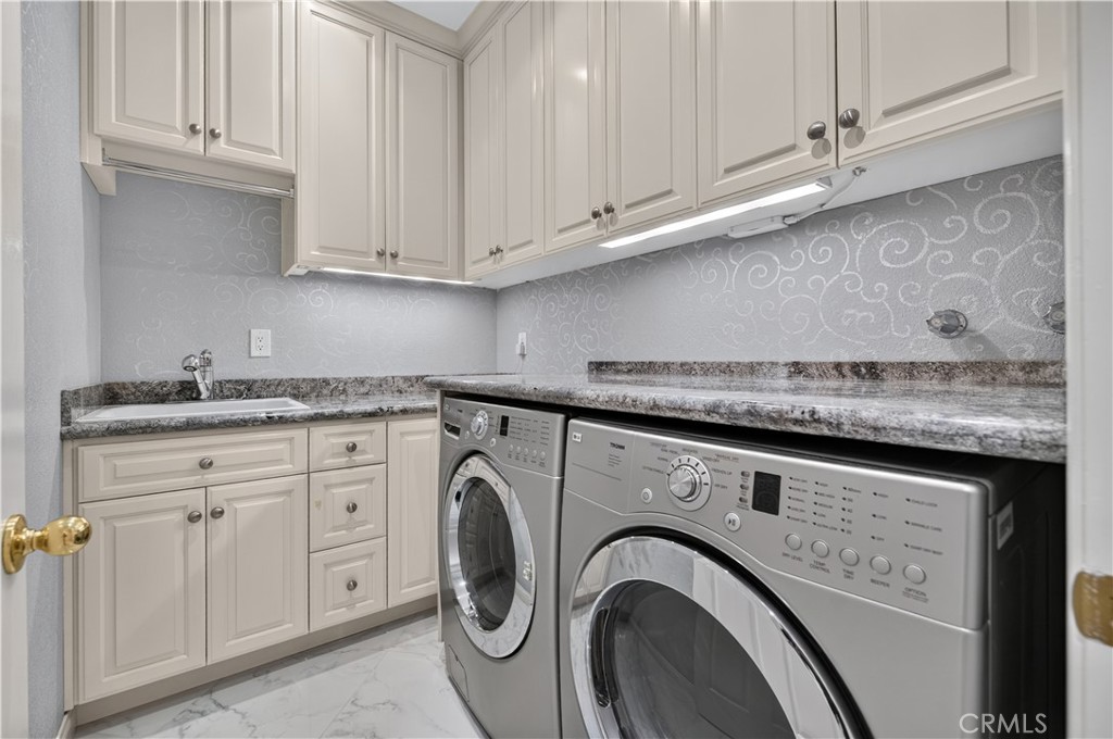 2560 Galicia Property Photo 49