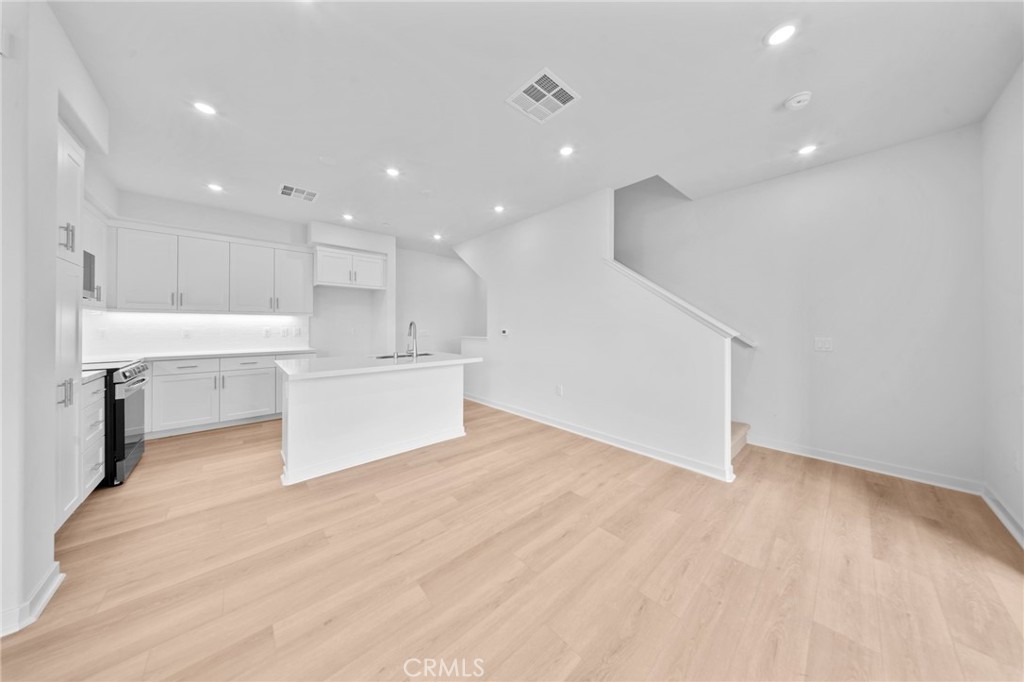 731 E Route 66 Property Photo 13