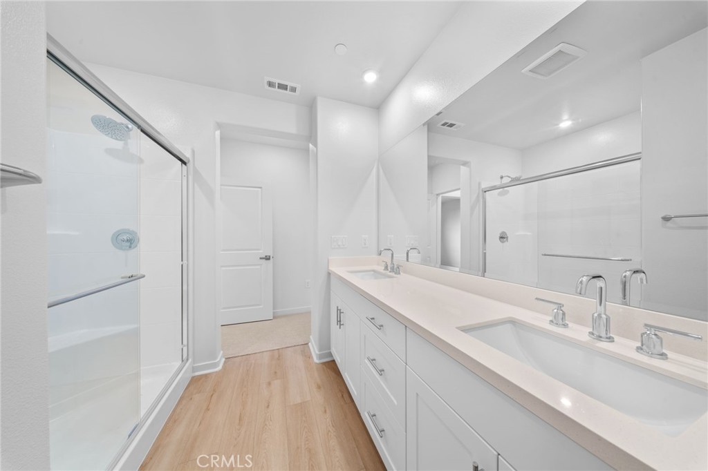 731 E Route 66 Property Photo 22