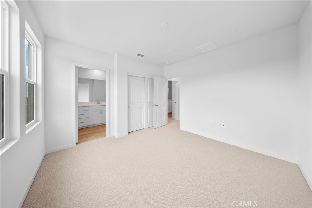 731 E Route 66 Property Photo 25