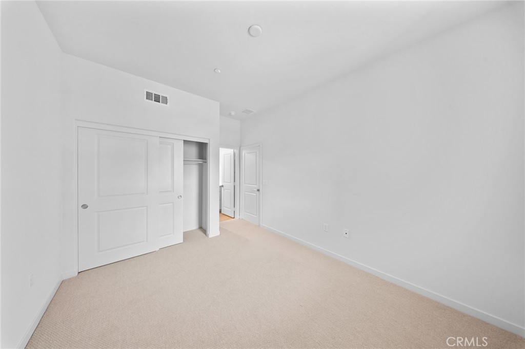 731 E Route 66 Property Photo 27
