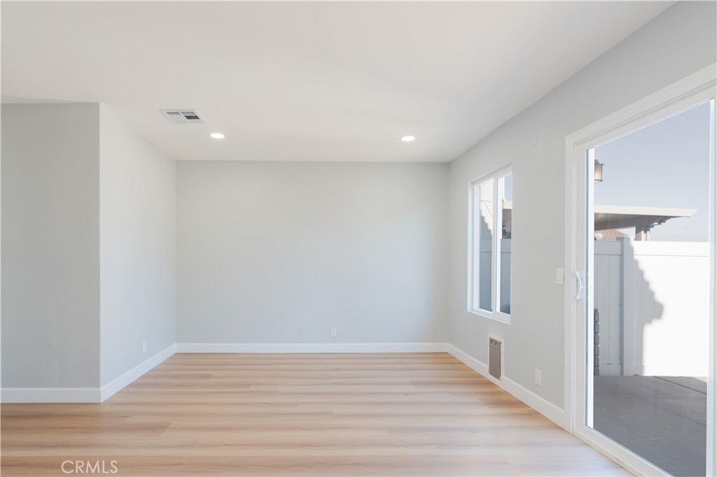9737 Willow Wood Property Photo 10
