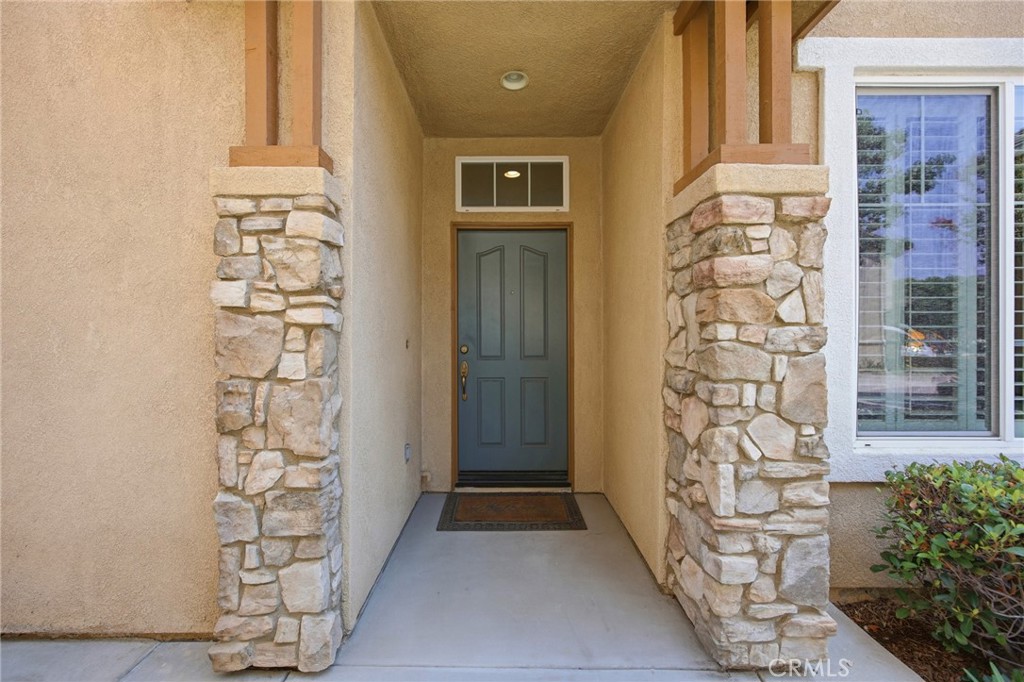 3677 W Chapman Property Photo 9