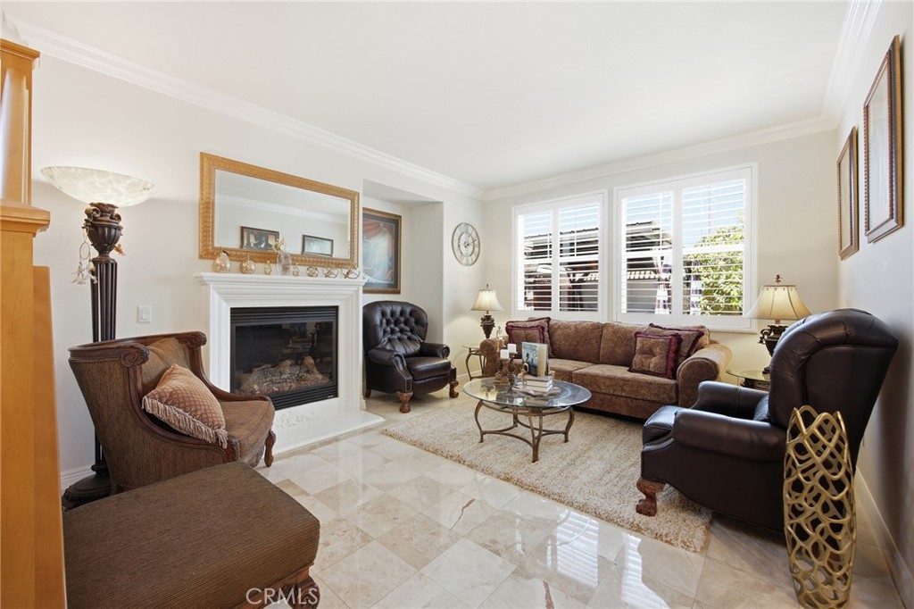 3677 W Chapman Property Photo 18