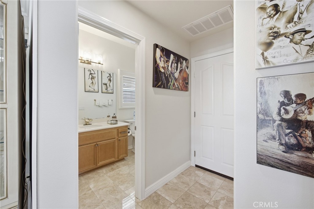 3677 W Chapman Property Photo 24