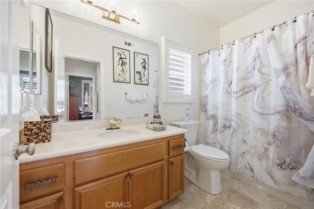3677 W Chapman Property Photo 25