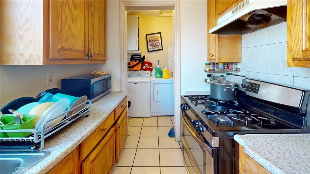 1715 E 65th Street Property Photo 13
