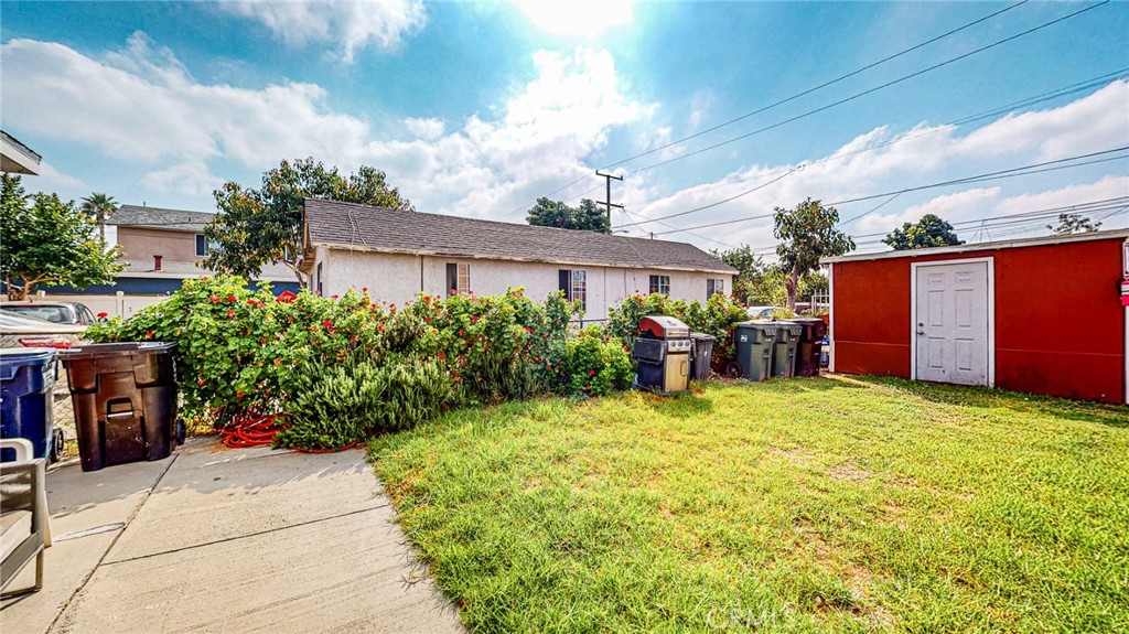 1715 E 65th Street Property Photo 39
