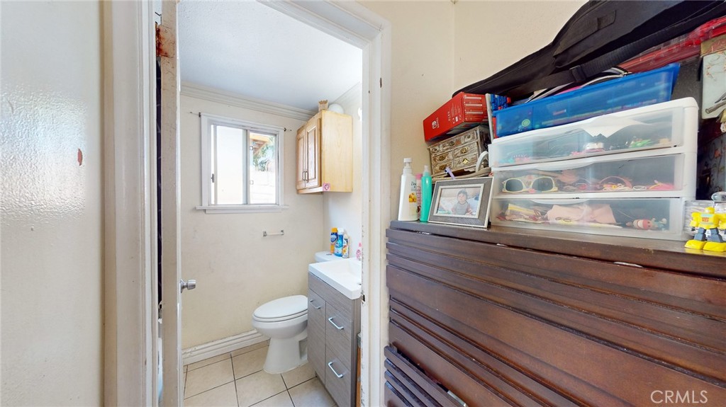 1715 E 65th Street Property Photo 54