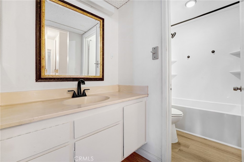 7301 Lennox Avenue D13 Property Photo 11