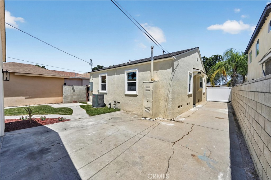 2741 Gale Avenue Property Photo 40