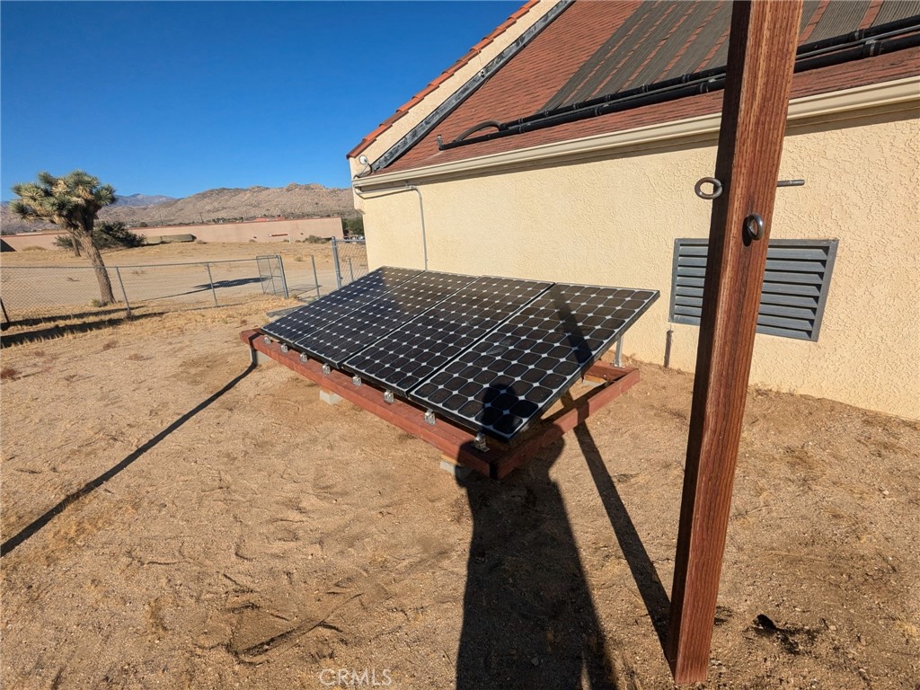 7054 Dryden Property Photo 4