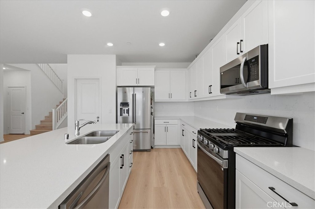 4208 Oak Property Photo 10