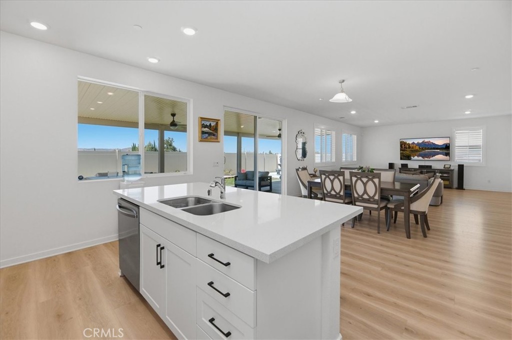4208 Oak Property Photo 11