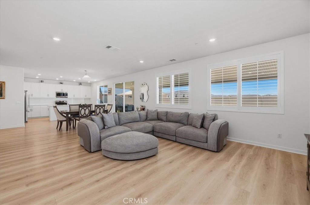 4208 Oak Property Photo 15