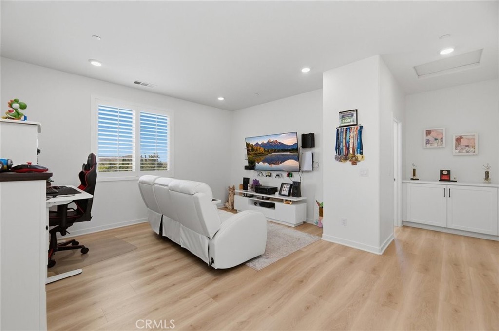 4208 Oak Property Photo 21