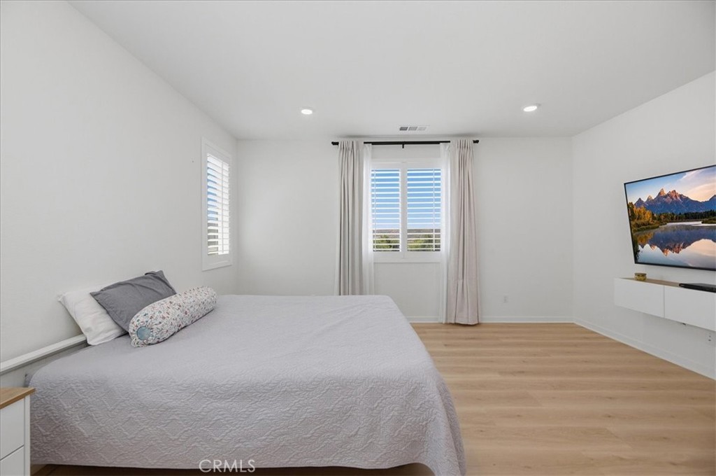 4208 Oak Property Photo 25