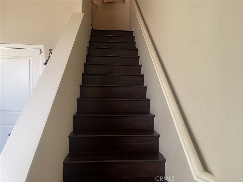 768 Central Property Photo 4