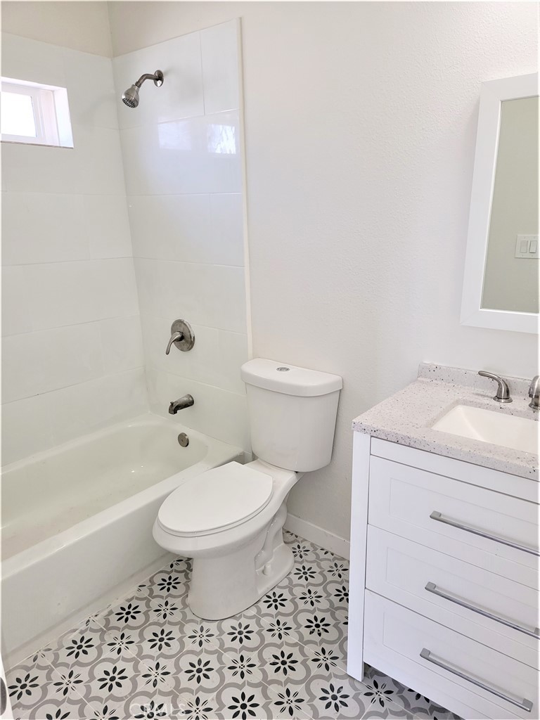 7040 3rd Property Photo 15