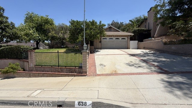638 N Kidder Property Photo 3