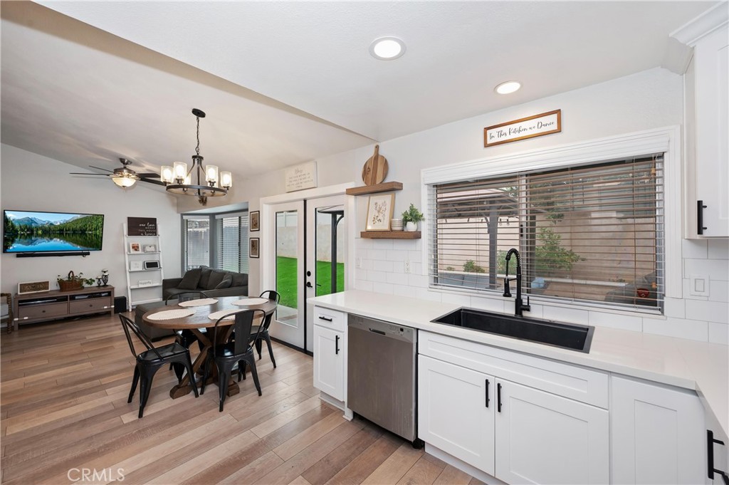 28679 Strathmore Property Photo 8