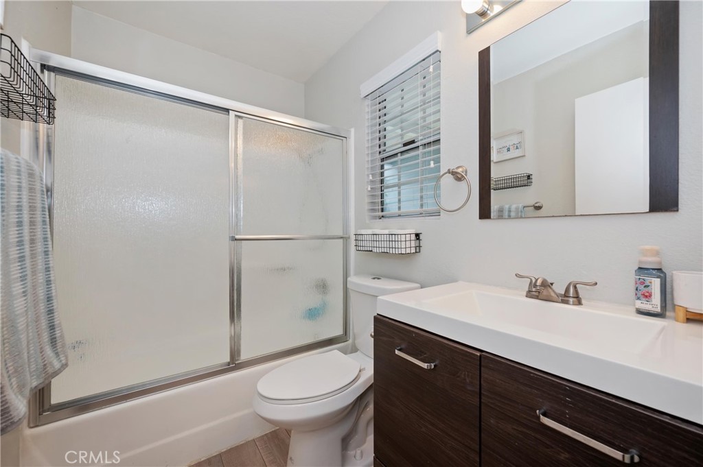 28679 Strathmore Property Photo 21