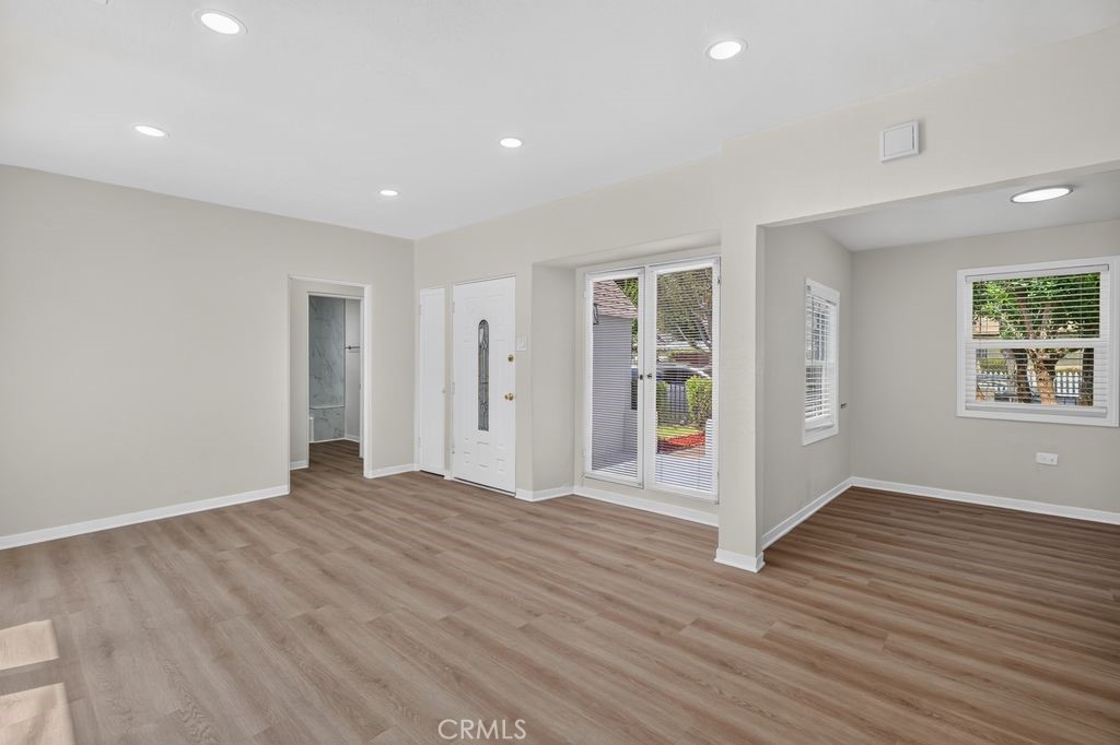 416 N Monterey Property Photo 6