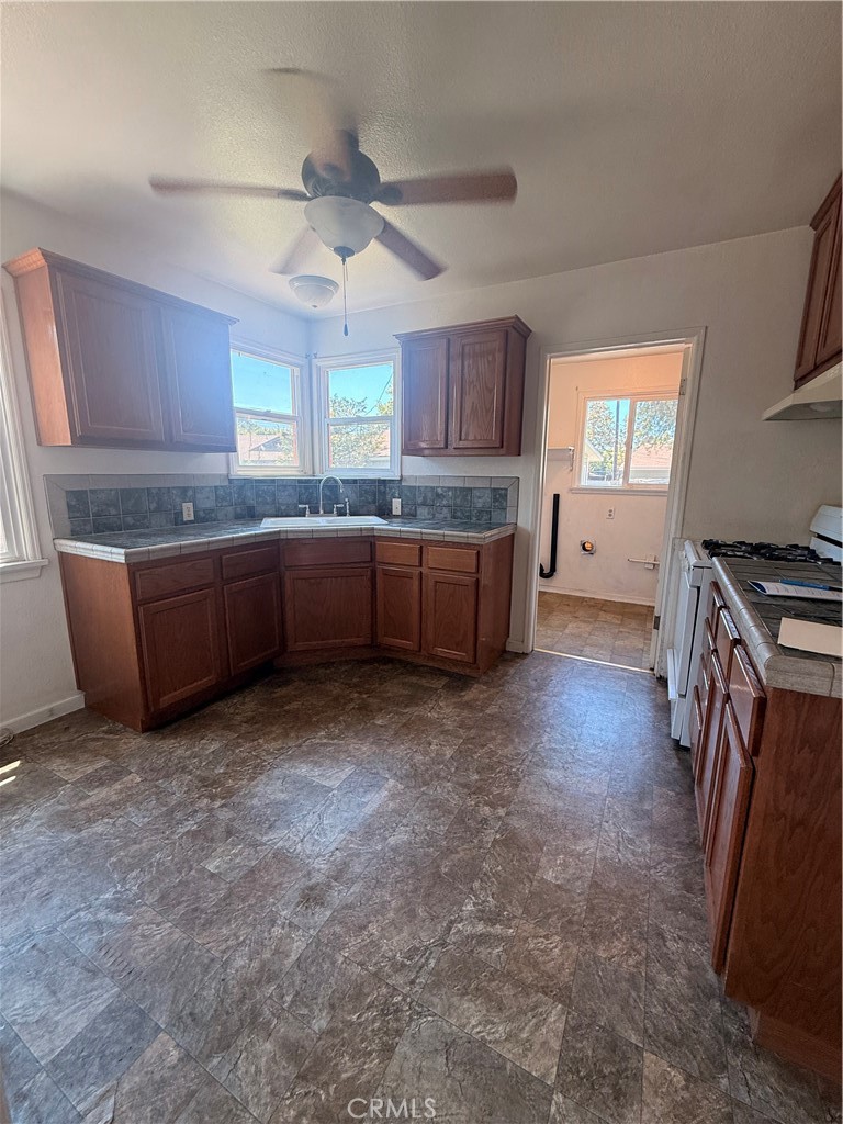 10208 Colima Property Photo 4