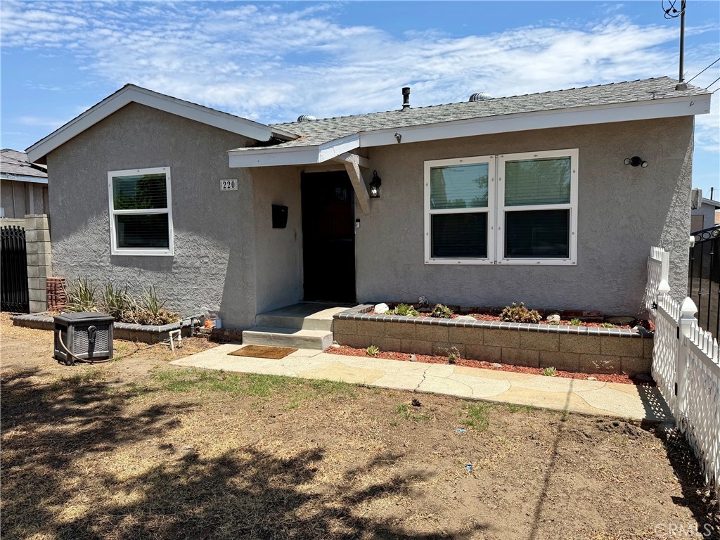 220 N Orange Avenue Property Photo 1