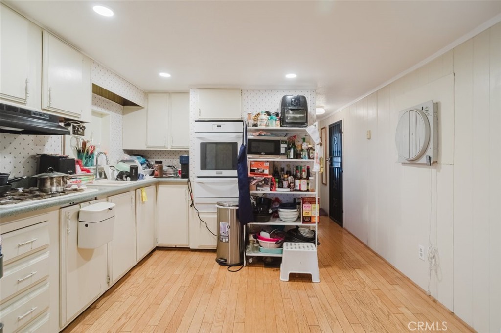 4400 Holt Boulevard 37 Property Photo 8