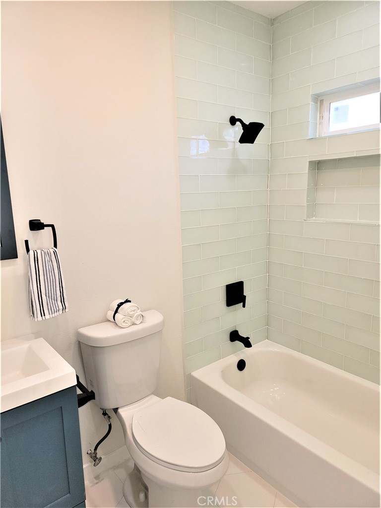 7040 3rd Property Photo 9