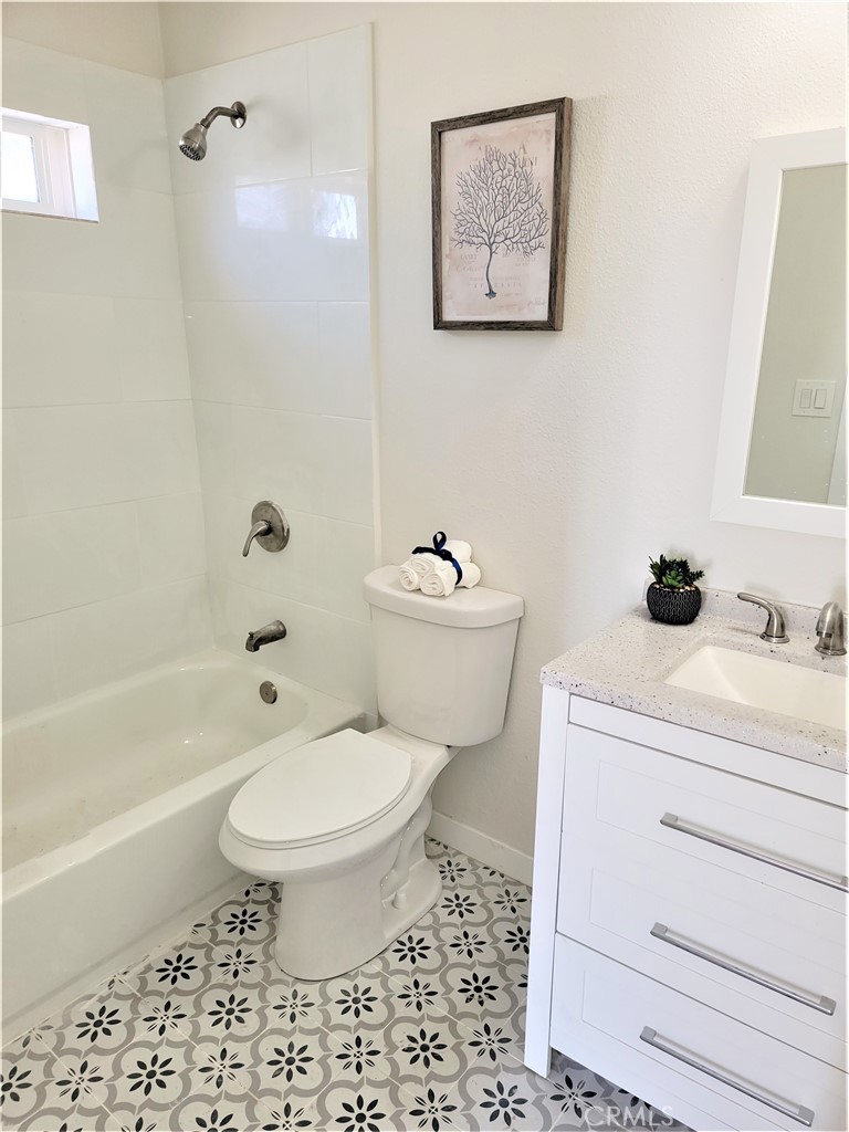 7040 3rd Property Photo 16
