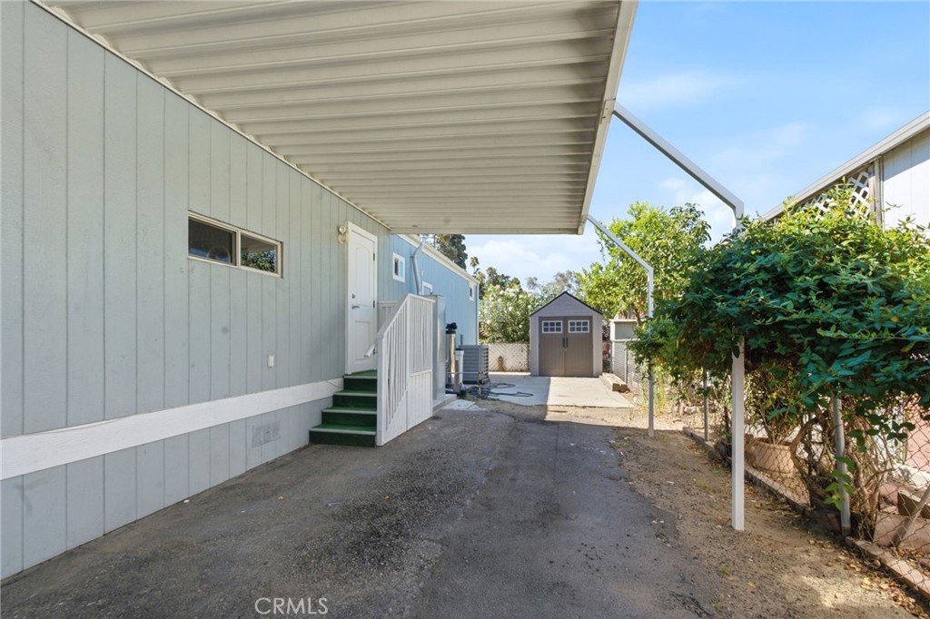 8787 Locust Avenue 99 Property Photo 17