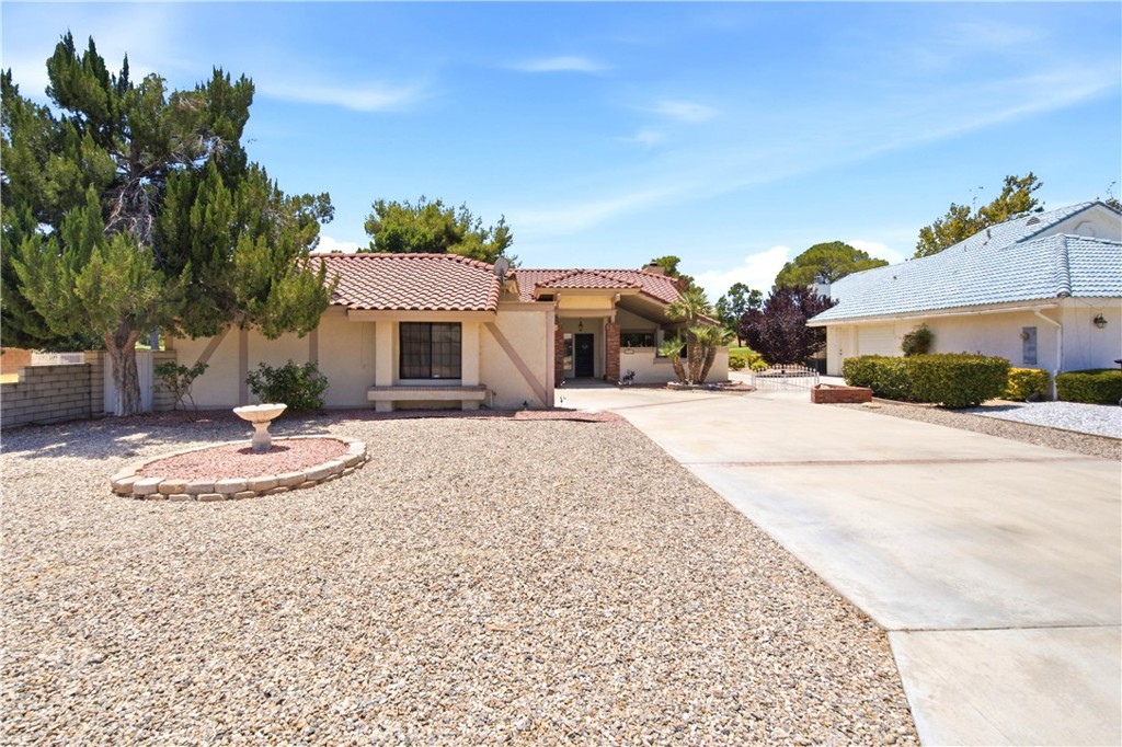14779 Greenbriar Property Photo 2