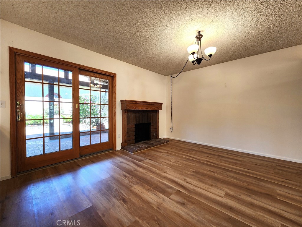 1264 Tarryglen Ln Property Photo 2