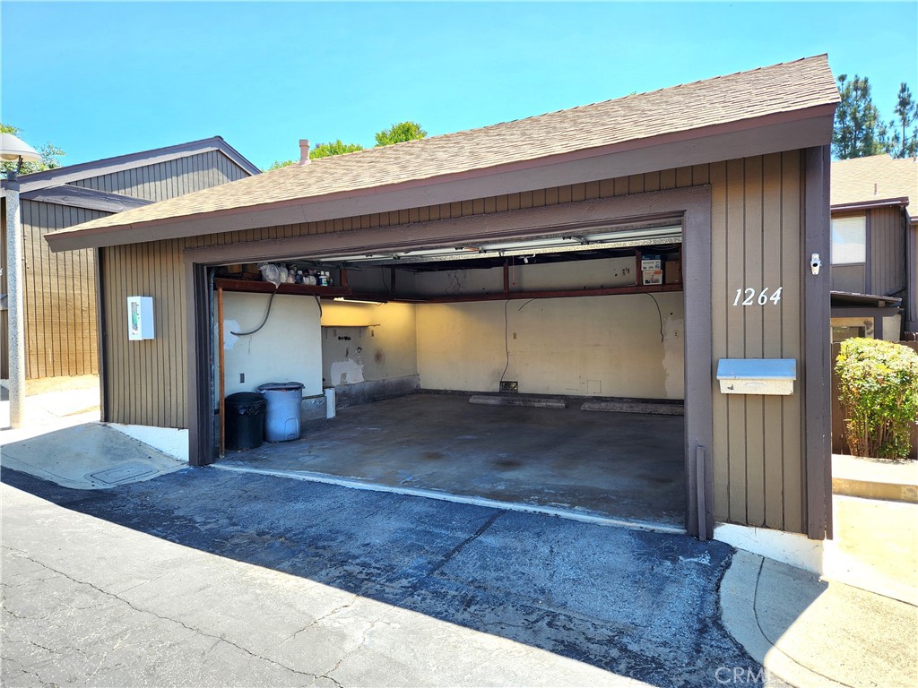 1264 Tarryglen Ln Property Photo 17