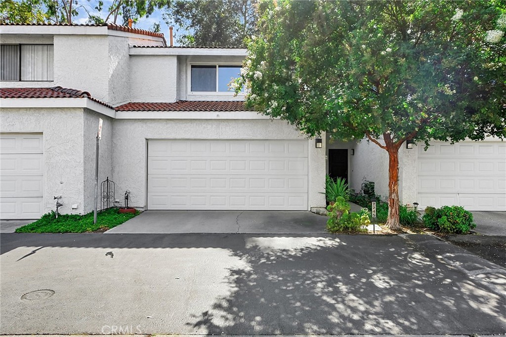 2245 Smoke Tree Lane Property Photo 1