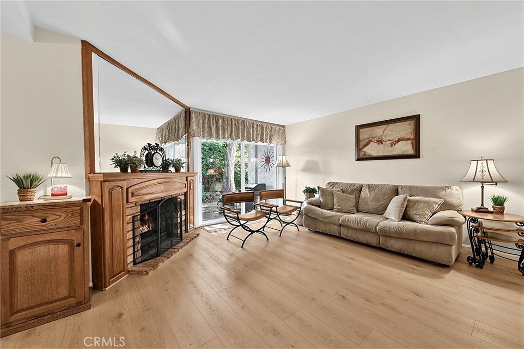 2245 Smoke Tree Lane Property Photo 12