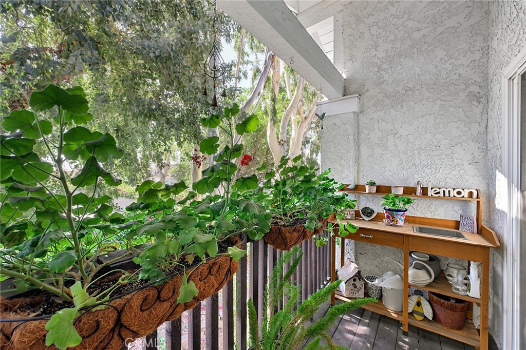 2245 Smoke Tree Lane Property Photo 37