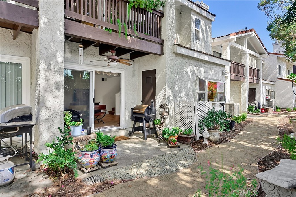 2245 Smoke Tree Lane Property Photo 44