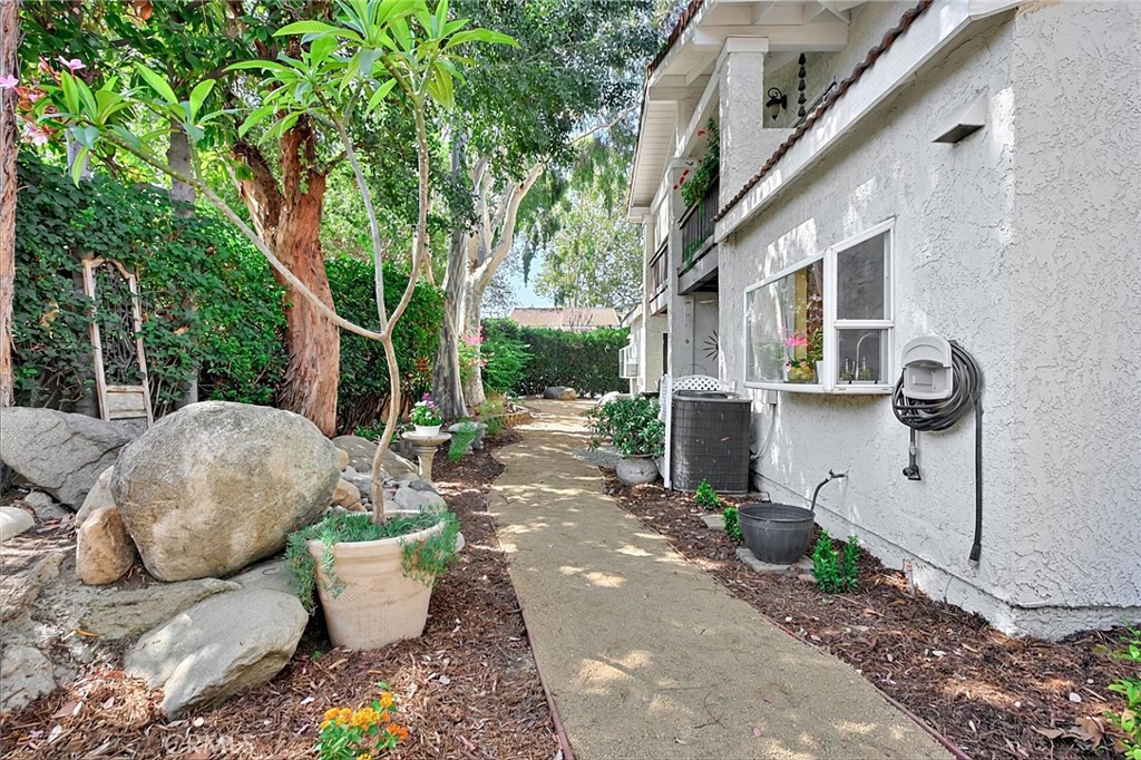 2245 Smoke Tree Lane Property Photo 48