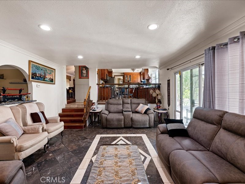 10306 Victoria Street Property Photo 8